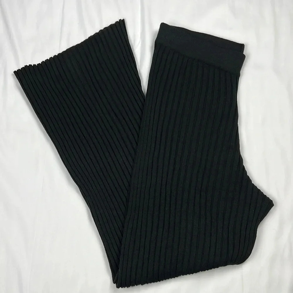 ASOS Design Black Ribbed Knitted Flare Pant‎ Size 10